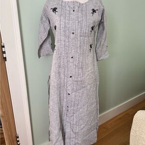 Light Gray Long Sleeve Kurta with Embroidery